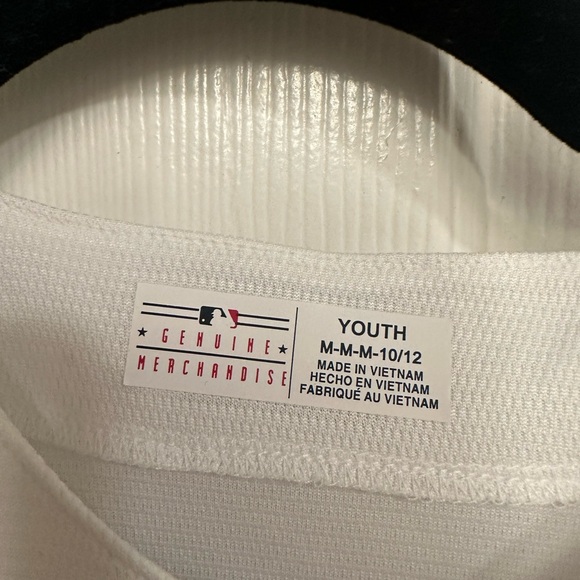 Youth size medium 10/12 shirt. Lately used in perfect condition. - Picture 4 of 4